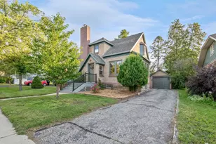 216 S 4th Ave, Sturgeon Bay, WI 54236 - Photo 1