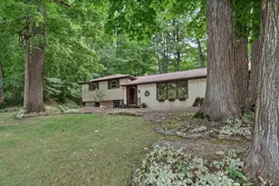 343 Swiss Hill Dr, Green Bay, WI 54302 - Photo 1