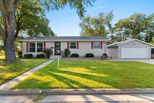 606 W Stevens St, Shawano, WI 54166 - Photo 1