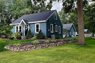 90 17th St, Clintonville, WI 54929 - Photo 1