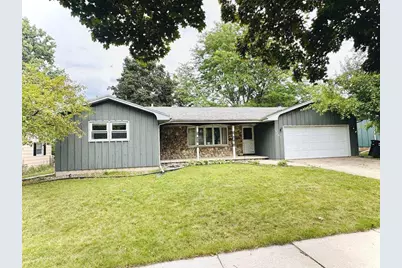 910 S Fidelis Street, Appleton, WI 54915 - Photo 1