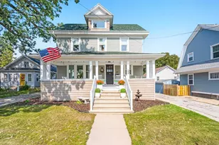 1025 Crooks St, Green Bay, WI 54301 - Photo 1