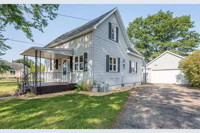 1061 Jackson Street, Marinette, WI 54143 - Photo 1