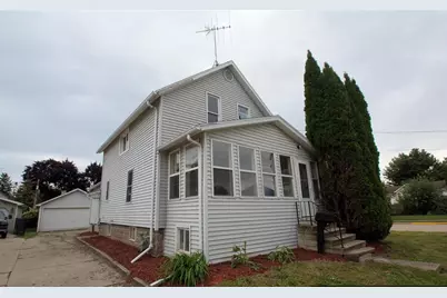 1402 Walnut Street, Oshkosh, WI 54901 - Photo 1