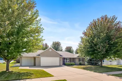 2021 Meadowview Street, Kaukauna, WI 54130 - Photo 1