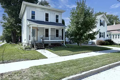 101 W 14th Avenue, Oshkosh, WI 54902 - Photo 1