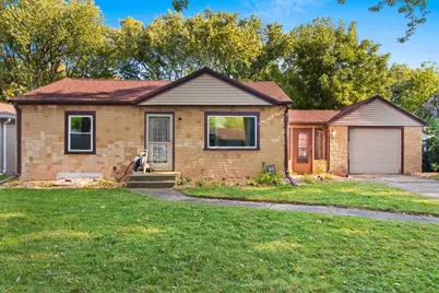 460 Oaklawn Avenue, Green Bay, WI 54304 - Photo 1