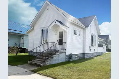 1323 13th Avenue, Menominee, MI 49858 - Photo 1