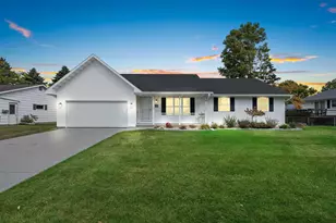 1305 Center St, Kewaunee, WI 54216 - Photo 1