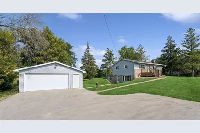 2940 Oakridge Road, Neenah, WI 54956 - Photo 1