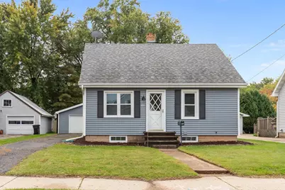 1001 W Bell Avenue, Appleton, WI 54914 - Photo 1