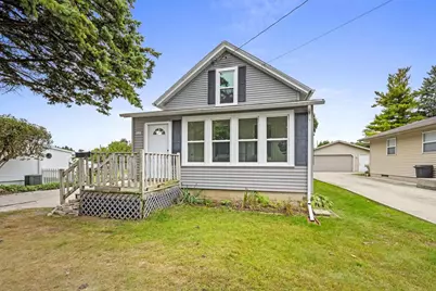 3609 Custer Street, Manitowoc, WI 54220 - Photo 1