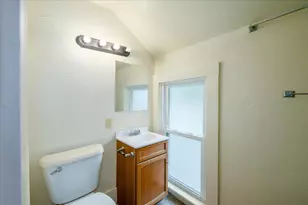 500 Scott Ave, Oshkosh, WI 54901 - Photo 17