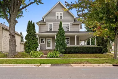 700 Desnoyer Street, Kaukauna, WI 54130 - Photo 1