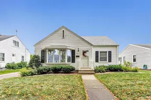 1033 Lark St, Green Bay, WI 54303 - Photo 1