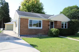76 W 11th St, Fond du Lac, WI 54935 - Photo 1