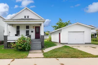 1211 16th Avenue, Menominee, MI 49858 - Photo 1