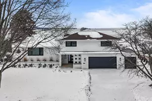 2180 White Swan Dr, Oshkosh, WI 54901 - Photo 1