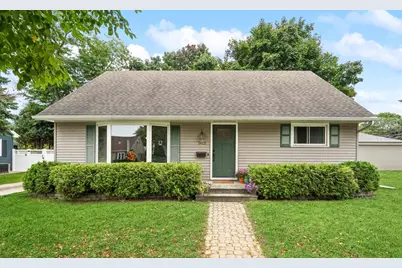 1413 E Pershing Street, Appleton, WI 54911 - Photo 1