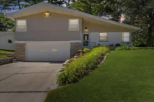 1019 Mt Mary Dr, Green Bay, WI 54311 - Photo 1