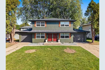 800 N Hawthorne Drive, Appleton, WI 54915 - Photo 1