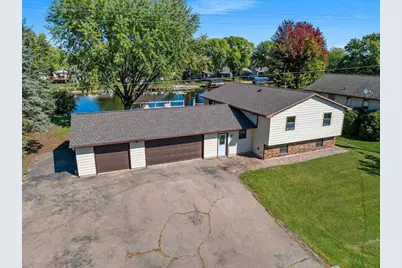 135 Washington Street, Winneconne, WI 54986 - Photo 1