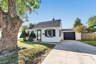 418 S Fisk St, Green Bay, WI 54303 - Photo 1