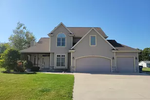 N8182 Highland Dr, Fond du Lac, WI 54937 - Photo 1