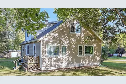 990 Bayview Road, Neenah, WI 54956 - Photo 1