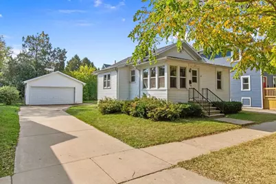 551 W 16th Avenue, Oshkosh, WI 54902 - Photo 1