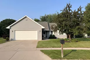 3140 Bailey Ct, Oshkosh, WI 54904 - Photo 1