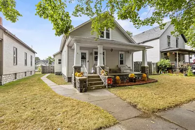 827 Terrace Avenue, Marinette, WI 54143 - Photo 1