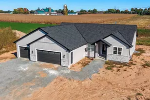 2422 Pristine Ct, Green Bay, WI 54313 - Photo 1