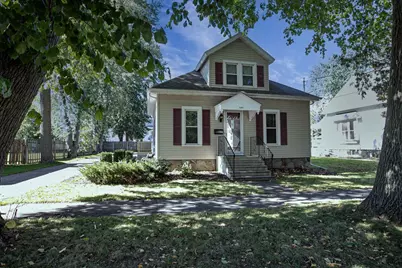 1327 N Harriman Street, Appleton, WI 54911 - Photo 1