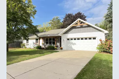 2550 He Nis Ra Lane, Green Bay, WI 54304 - Photo 1