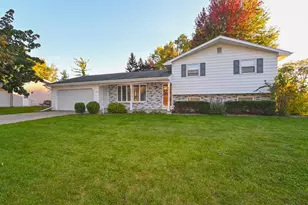 1439 Cormier Rd, Green Bay, WI 54313 - Photo 1