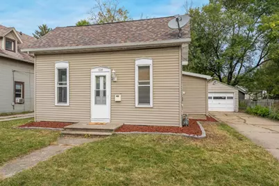 734 Woodland Avenue, Oshkosh, WI 54901 - Photo 1