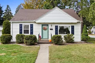 1037 Royal Blvd, Green Bay, WI 54303 - Photo 1