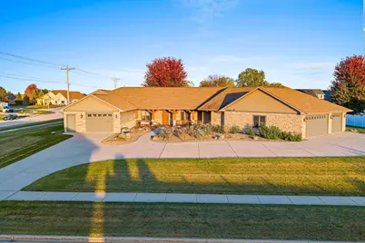 2121 Fox Point Circle, De Pere, WI 54115 - Photo 1