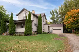 506 W New York Ave, Oshkosh, WI 54901 - Photo 1