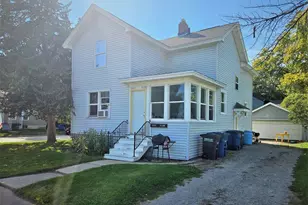 803 Central St, Oshkosh, WI 54901 - Photo 1