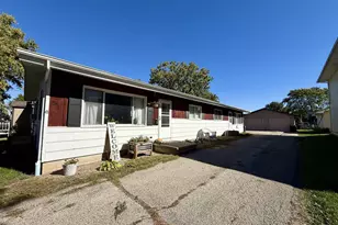 208 Guenther St, Oshkosh, WI 54902 - Photo 1