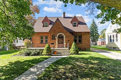 1613 N Division Street, Appleton, WI 54911 - Photo 1