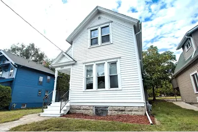 1610 S 10th Street, Manitowoc, WI 54220 - Photo 1