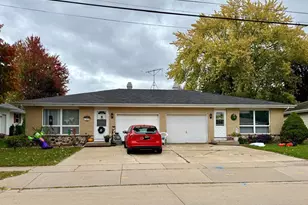 2018 Parkside Dr, Oshkosh, WI 54901 - Photo 1