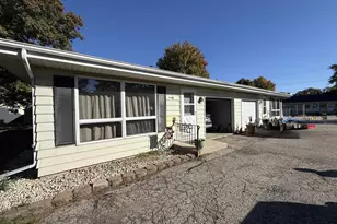 2019 Parkside Dr, Oshkosh, WI 54901 - Photo 1