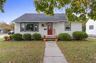 855 Depere St, Menasha, WI 54952 - Photo 1