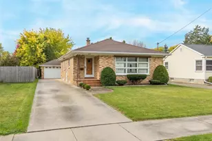 1819 Hubbard St, Oshkosh, WI 54902 - Photo 1