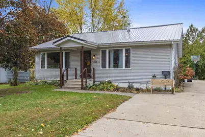 626 W 1st Street, Shawano, WI 54166 - Photo 1
