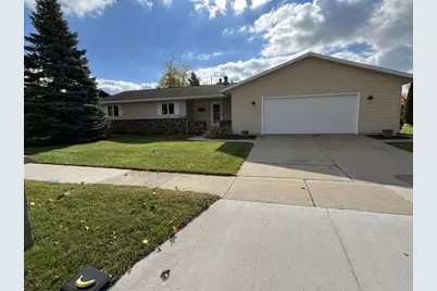 1501 W Cloverdale Drive, Appleton, WI 54914 - Photo 1